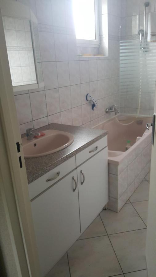 Ferienwohnung Le Repaire Du Deux Roues Saint-Sauveur  Exterior foto